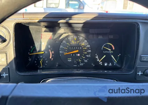 1988 Saab 900 из США, поврежденный, VIN YS3AT76L3J7040435